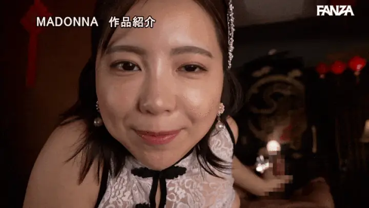 【吉澤友貴】妖艶な色気の美熟女が淫語を囁きながら添い寝手コキしてくる！