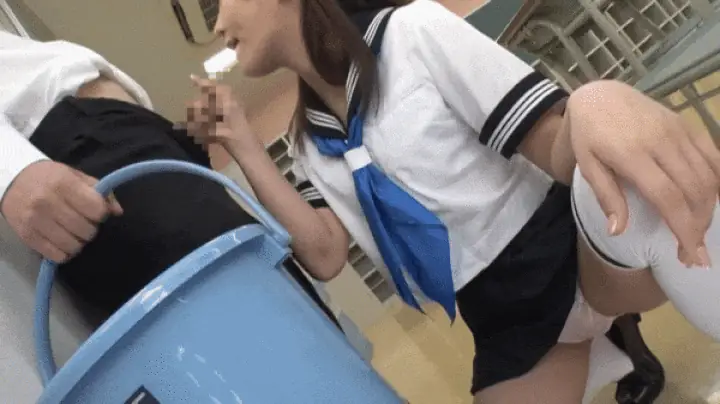 【心菜りお】学校でバケツを持たされてたらJKに手コキされちゃう！