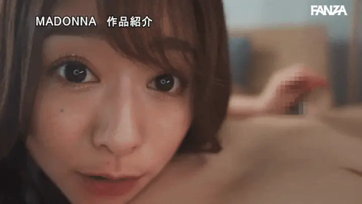 【白石茉莉奈】美熟女ママドルが見つめながら亀頭責め手コキしてくる！
