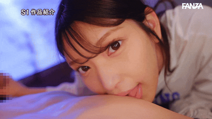 【倉木華】親友の彼女がキャンプテント内で乳首舐め手コキしてくる！